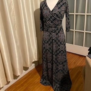 Honey & Lace. Faux wrap Dress. Size S. Cool navy pattern.